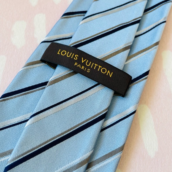 Authentic Louis Vuitton  Necktie  Thai Stripe  Light Blue Navy SILK - Picture 5 of 9